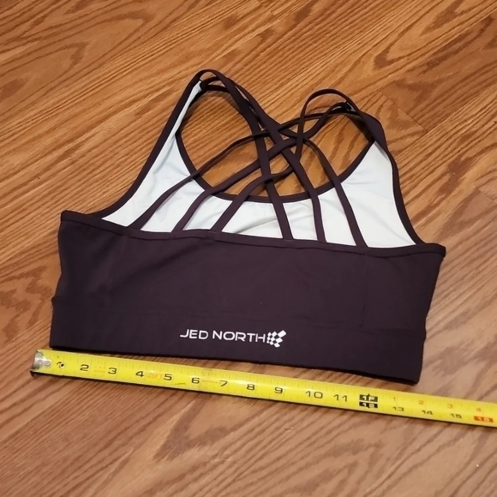 Jed north sports bra lg NWOT‎